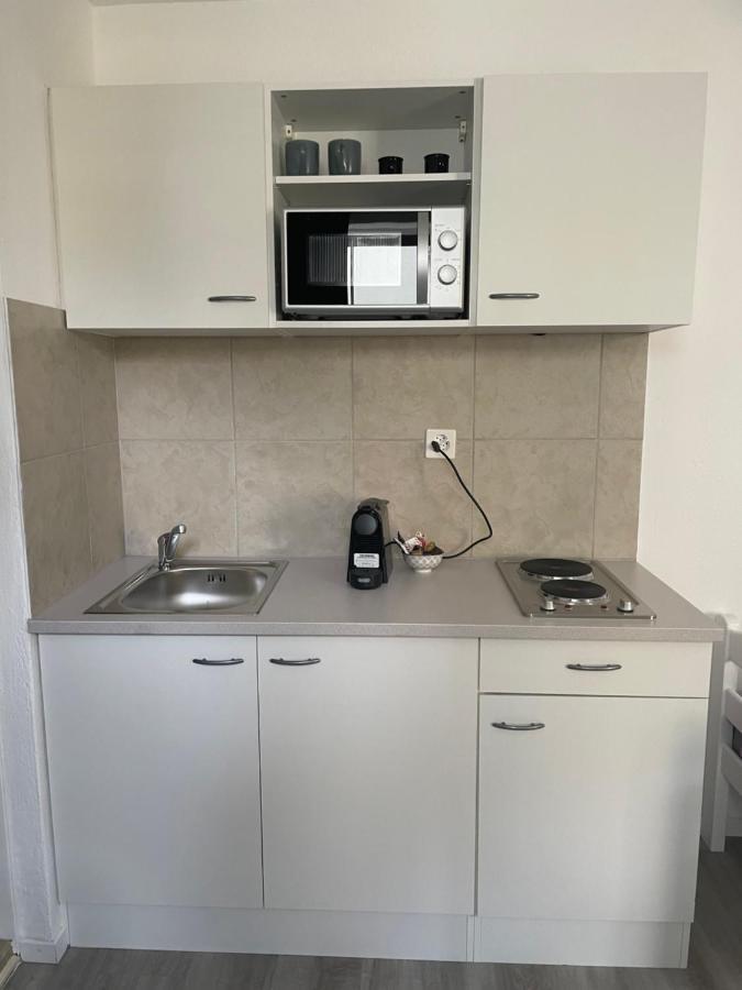Haus Zur Eiche Private 1 Zimmerstudios Chur Buitenkant foto