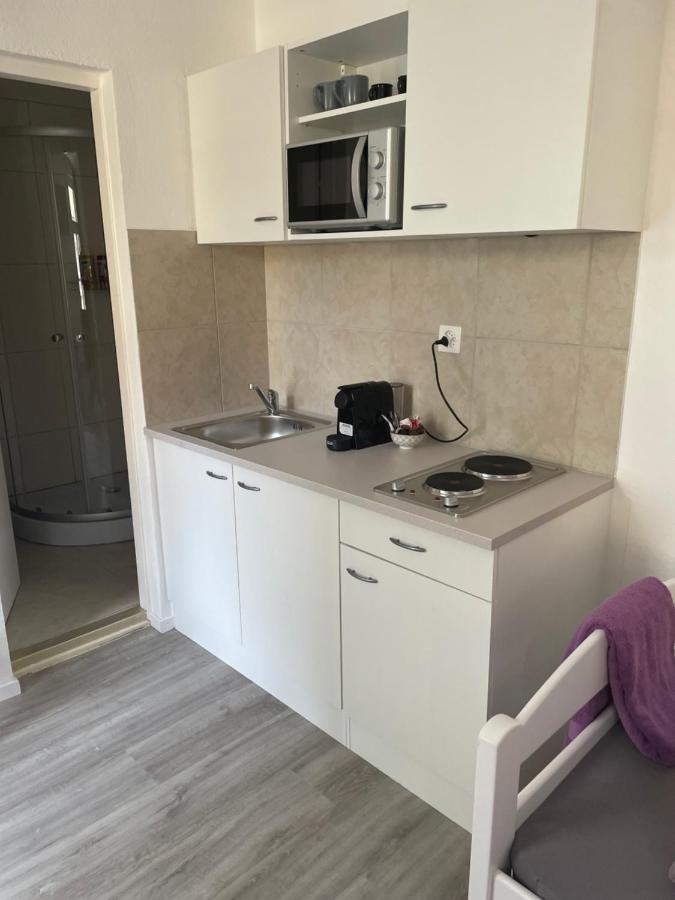 Haus Zur Eiche Private 1 Zimmerstudios Chur Buitenkant foto