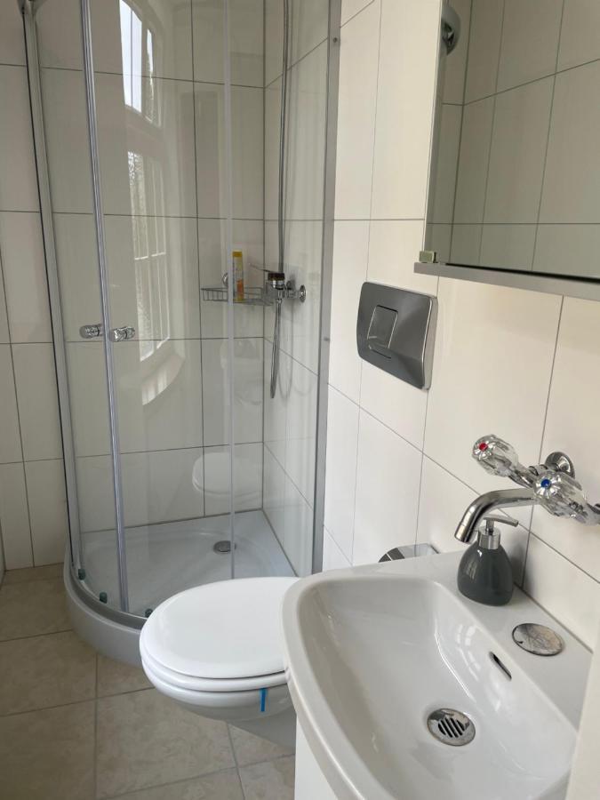 Haus Zur Eiche Private 1 Zimmerstudios Chur Buitenkant foto