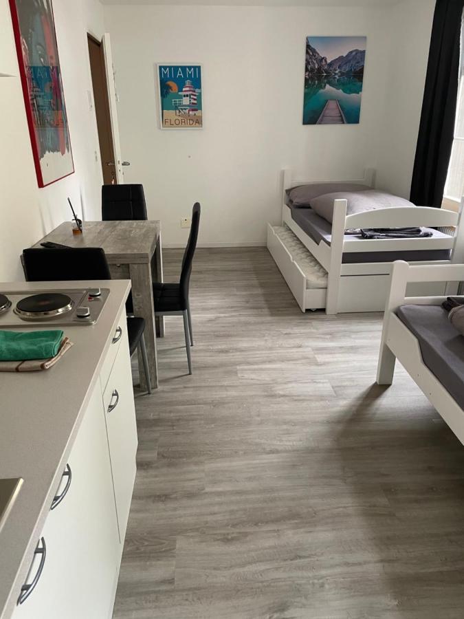 Haus Zur Eiche Private 1 Zimmerstudios Chur Buitenkant foto