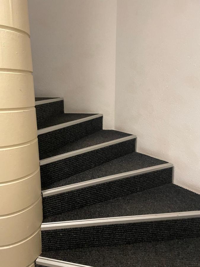 Haus Zur Eiche Private 1 Zimmerstudios Chur Buitenkant foto